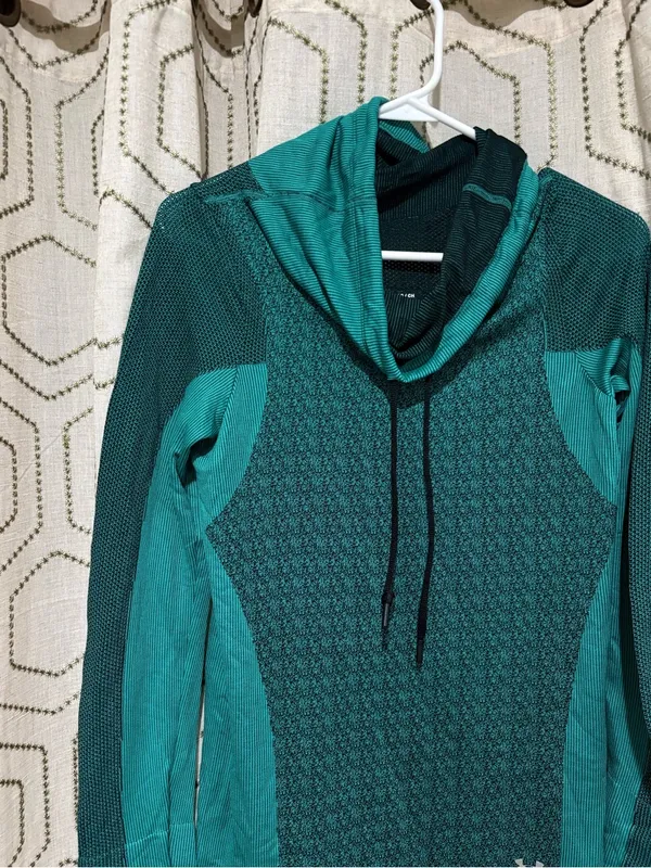 Under Armour HeatGear Hooded Top Teal Black Size S - Image 3