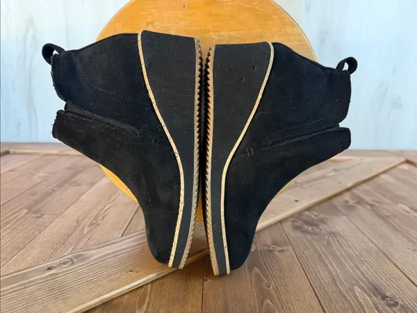 Boutique by Corkys Women’s Size 7 Black Faux Suede Wedge Ankle Booties - Image 6