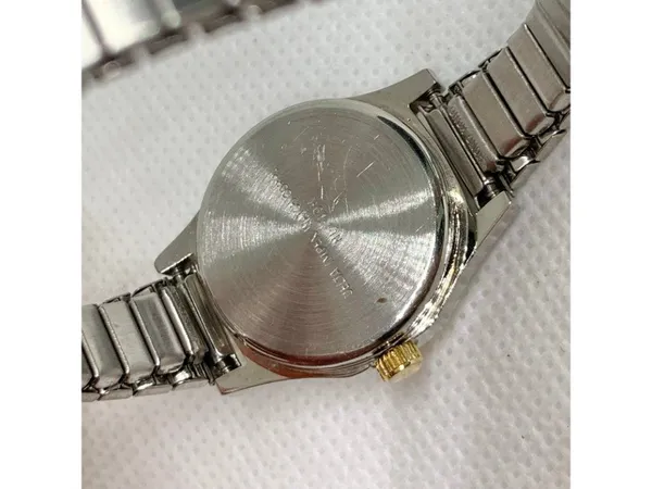 vintage Quartex quartz women watch 22mm two tone stretch band size 5.7” running - Image 6