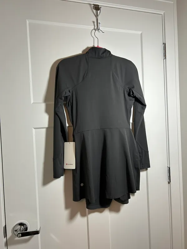 size 6 Grey Tennis Dress - Image 7