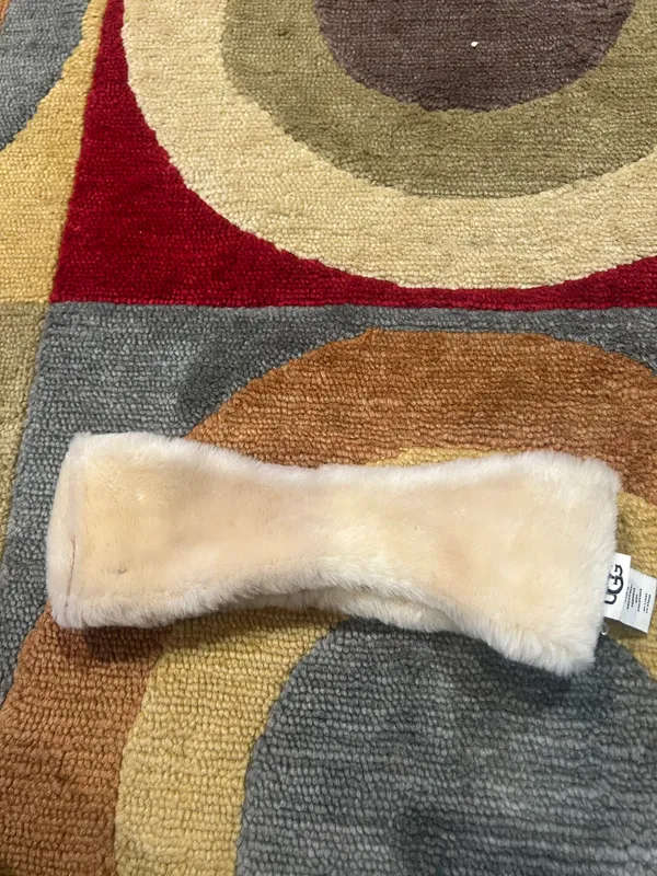 UGG Like-New Australia Women’s Suede Reversible Shearling Headband Chestnut S/M - Image 5