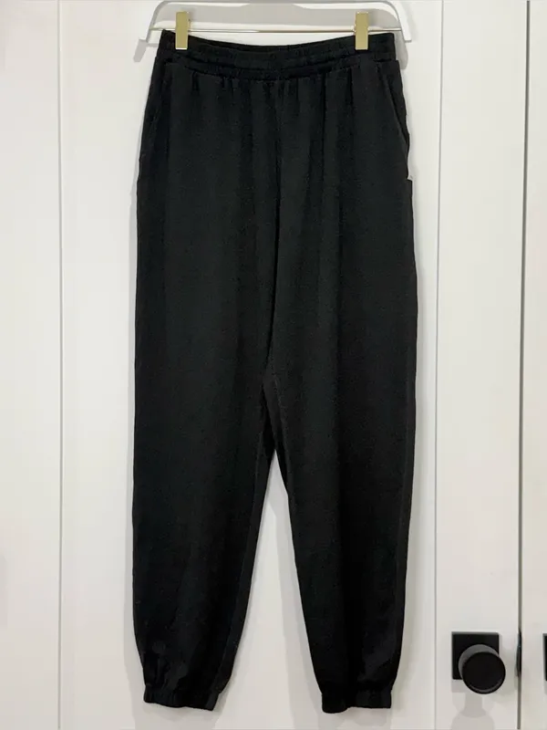 Vuori Boyfriend Sweatpants Joggers Small Black Athleisure Lounge Minimal Travel - Image 3