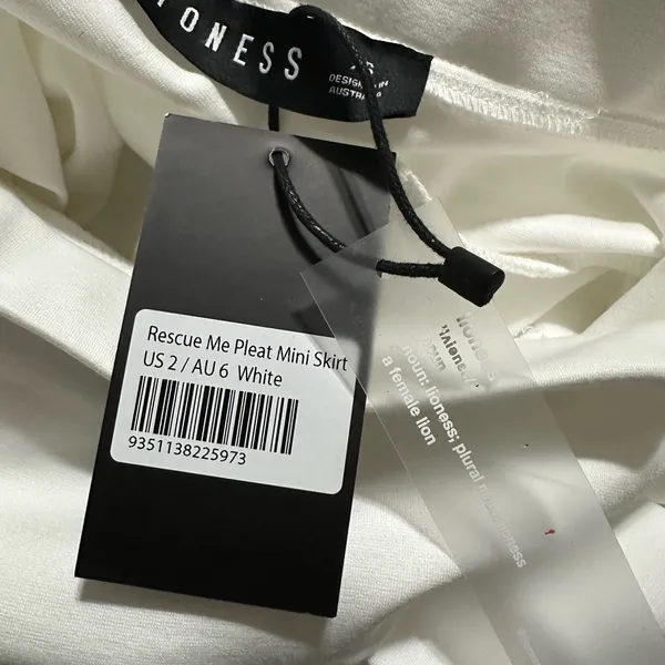 Lioness New with tags RESCUE ME PLEAT MINI SKIRT WHITE y2k style size 2 - Image 9
