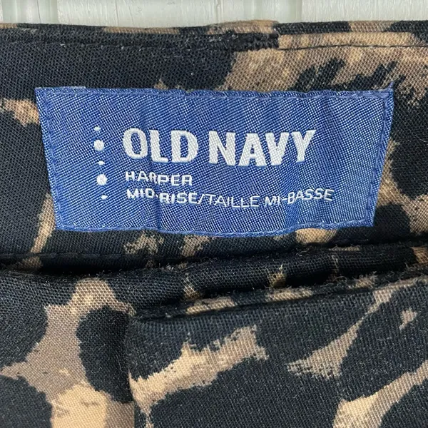 Old Navy Relaxed Mid-Rise Harper Trousers Stovepipe Pants Size 6 Leopard Print - Image 4