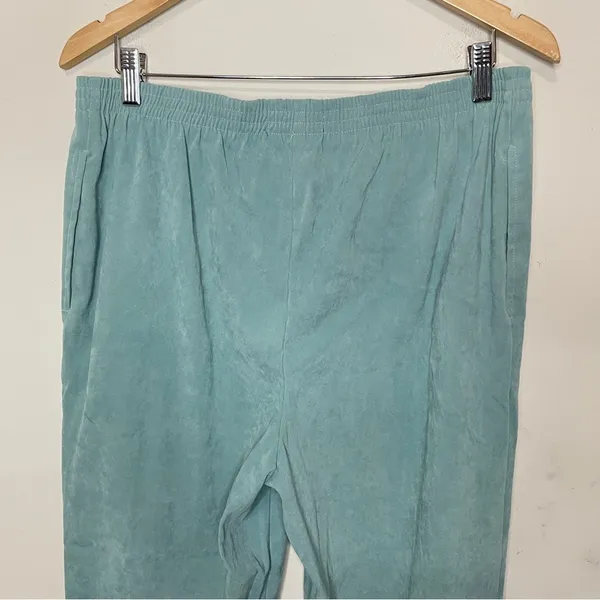KORET Ladies Microfiber Pull - Image 4