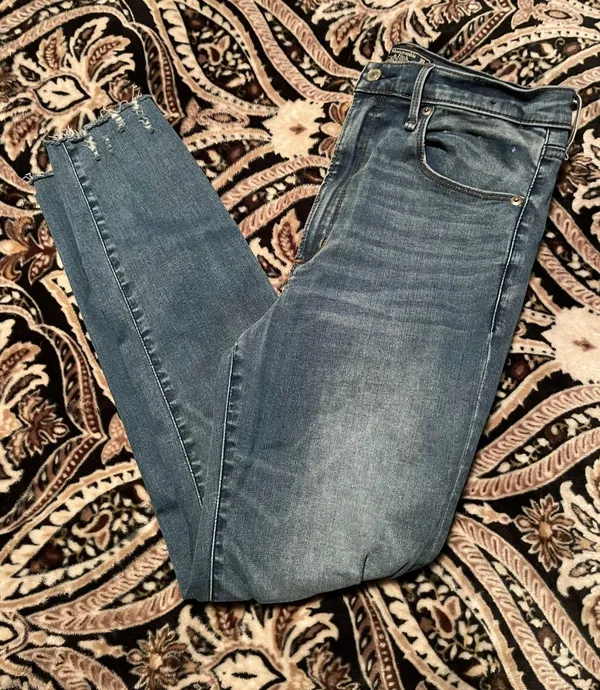 Abercrombie Ultra High Rise Super Skinny Ankle Jeans - Image 4