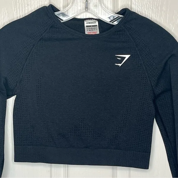 Gymshark Vital Crop Top Seamless Long Sleeve Size M Black - Image 2