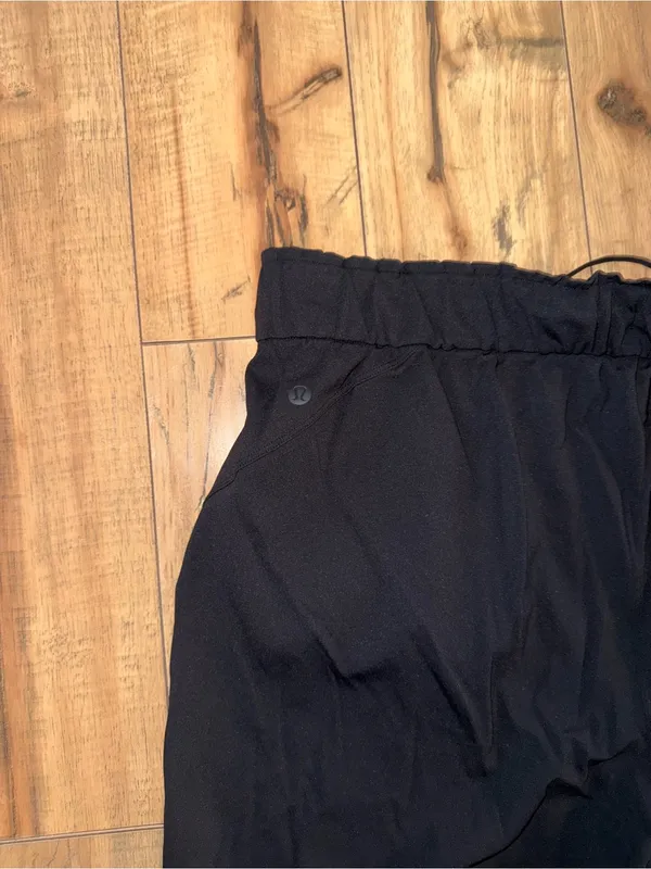 Black lululemon joggers - Image 5