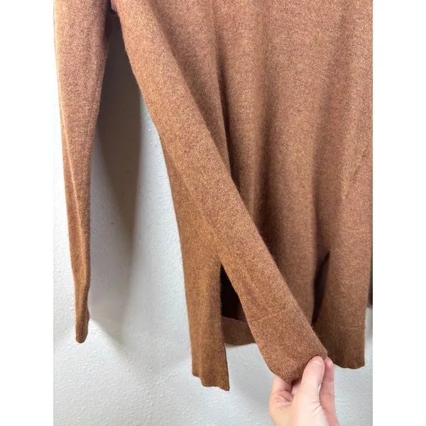 J. Crew Women's M Wool Blend Brown V-Neck Long Sleeve Tunic Sweater Side Slit‎ - Image 4