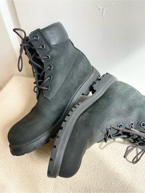 Timberland Boots Women Size 6.5 Black Leather Lug Sole Combat - Image 4