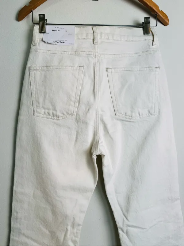 & Other Stories Cream High-Rise Wide Leg Jeans - Image 5