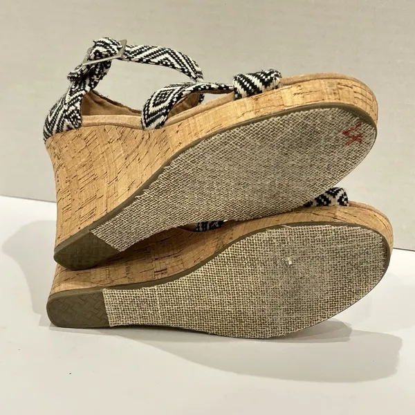 Toms Women's Seinna Aztec Black and white‎ pattern Wedge Heel Sandals Size 6 - Image 8