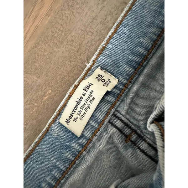 Abercrombie & Fitch High Rise Slim Straight Jeans Size 25 - Image 4