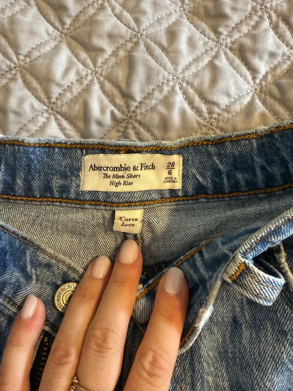 Abercrombie and Fitch Jean Shorts - Image 3