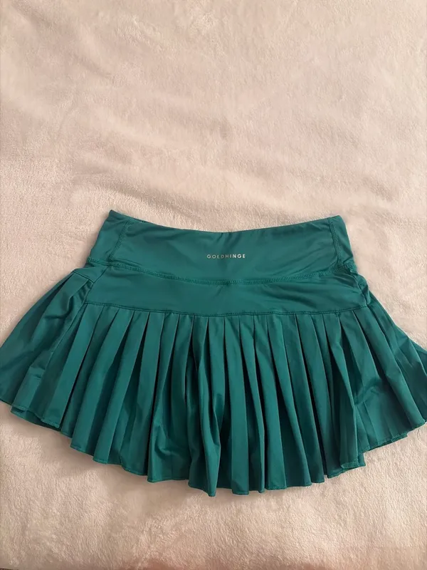 Gold Hinge green pleated skirt - Image 2