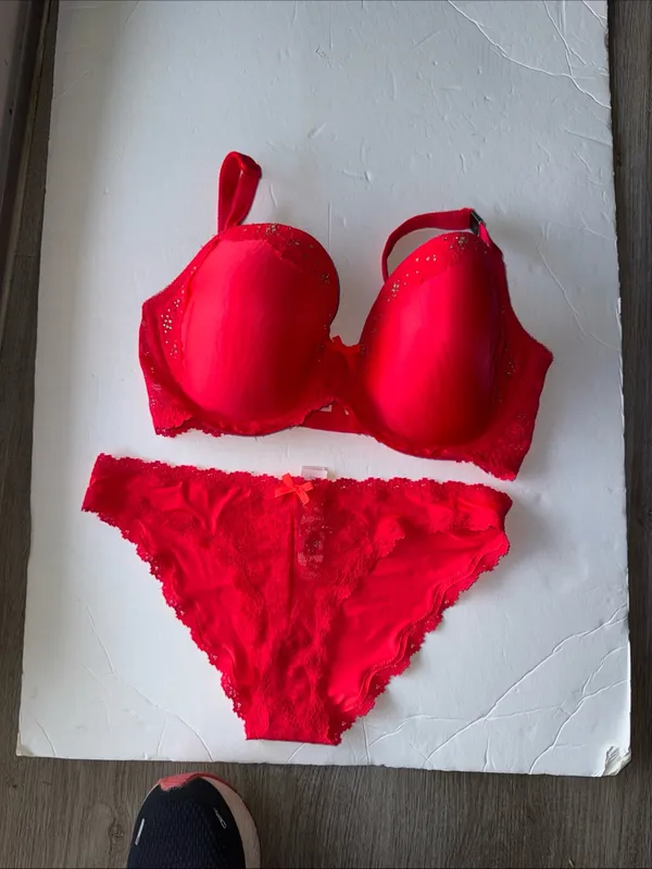 Victoria’s Secret Neon Coral Lace Push Up Bra 34DDD & Medium Panty NEW - Image 8