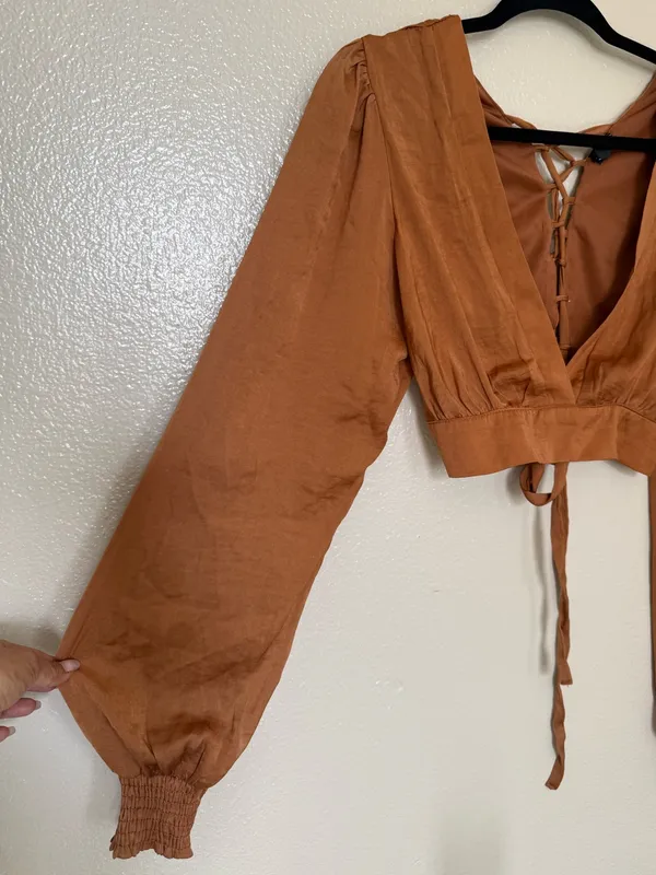 Windsor Rust Brown Satin Crop Top Medium Lace Up Back Balloon Sleeve Fall Boho - Image 5