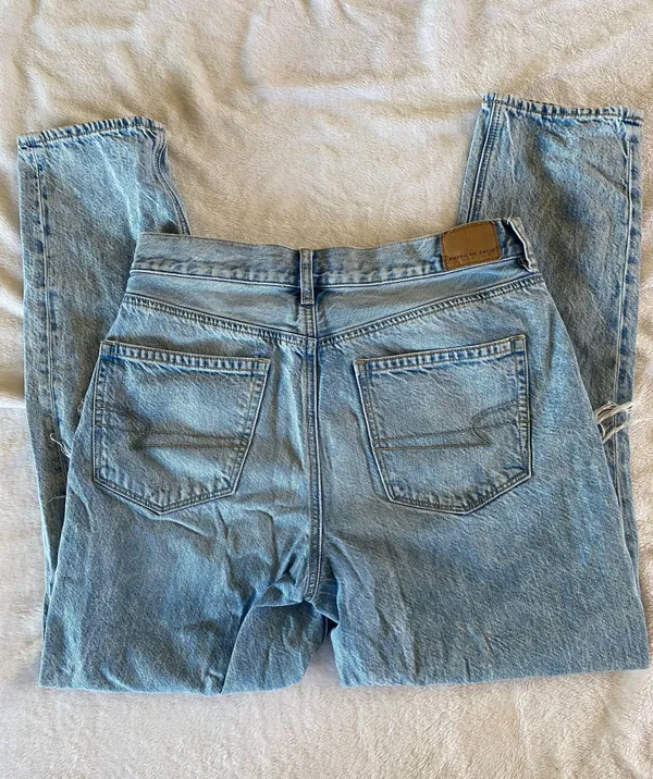 American Eagle Outfitters Mom Jean - Image 4