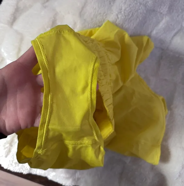Lululemon EUC  Track That HR 3” Short Sonic Yellow - Image 4