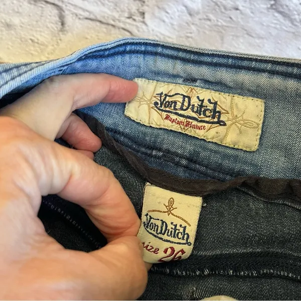 VTG Y2K Von Dutch Jeans Size 26 FLAW - HOLE - Image 2