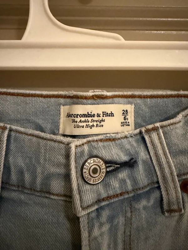 Abercrombie Jeans Ultra High-Rise Ankle Straight - Image 2