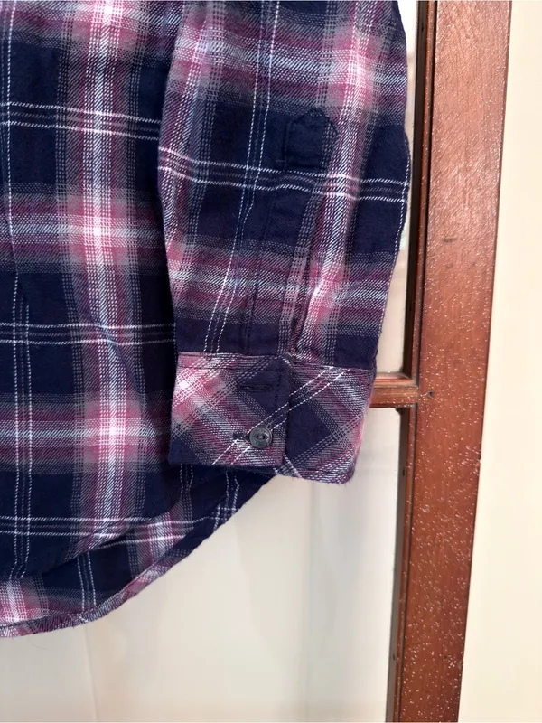TNA by Aritzia Soft Oversized Plaid Flannel Button Up Shirt Navy Pink Purple Med - Image 4