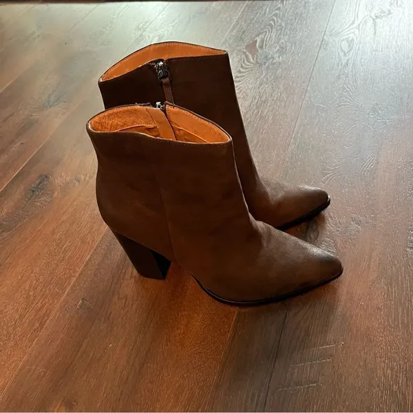 Halogen Brown Pointed Toe Bootie Stacked Heel - Image 4
