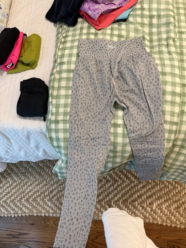 AYBL Leggings - Image 4