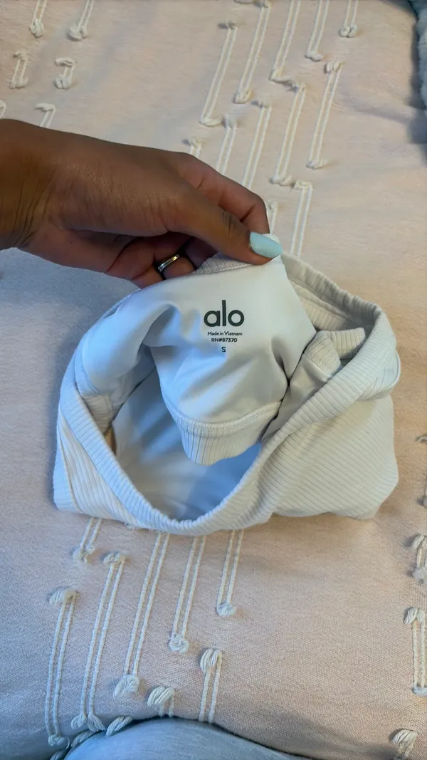 Alo white bra - Image 2