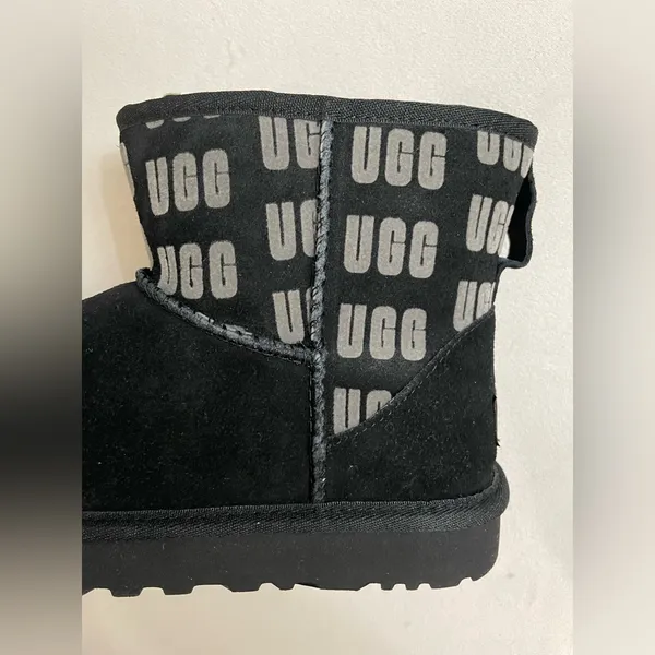 UGG New without original box Classic Mini II Print Boots Black & Grey Size 7 - Image 8