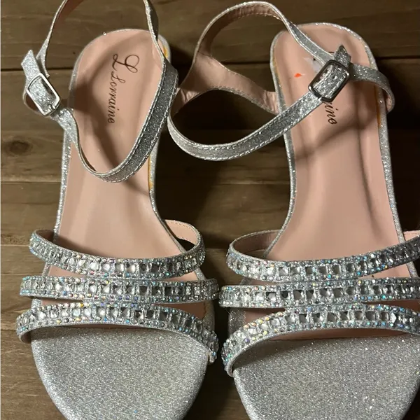 L Lorraine Berkly Silver Rhinestone Shoes Formal Prom Wedding kitten Heels Sz 9 - Image 4