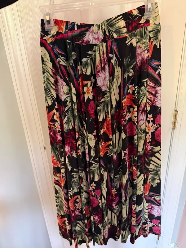 New Mix Women's Floral Black Maxi Skirt - Tropical Print - Image 2
