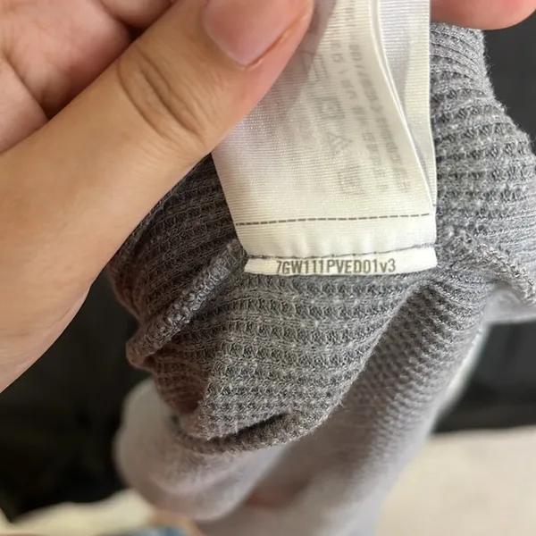 Hollister Gray Long Sleeve Shirt - Image 7