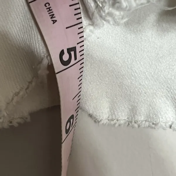 Ariat Women's White High Rise‎ Boyfriend 5" Shorts Size 32R Embroidered - Image 7