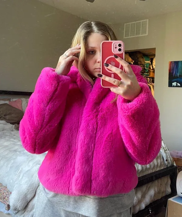 Pink fur jacket - Image 2