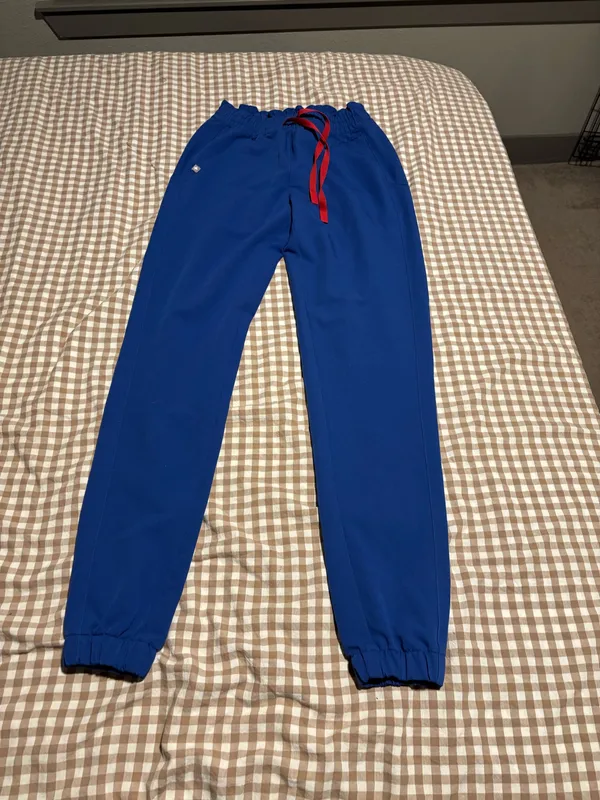 Figs Winning Blue Scrub Set - Image 2