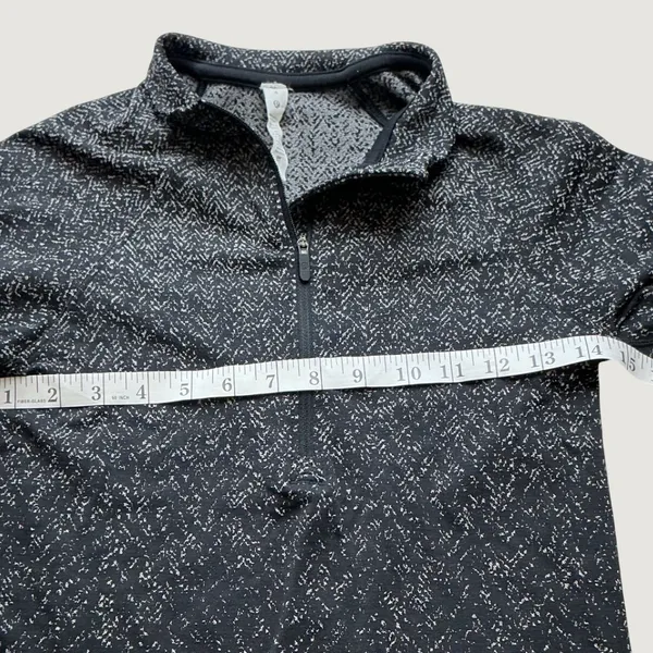 Lululemon Rest Less 1/4 Zip Pullover Black White Herringbone Size 4 Thumbholes - Image 4