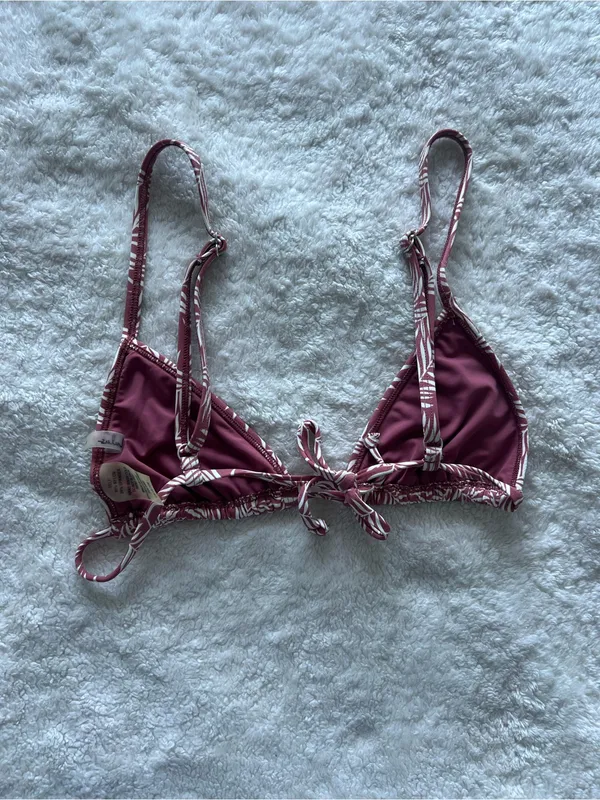 Dippin Daisy’s Leaf Print Triangle Bikini Set - Image 6