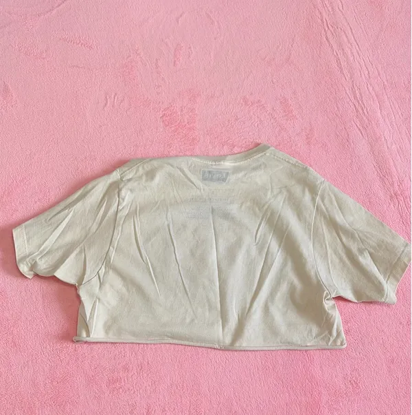 Levi’s Cropped T-Shirt - Image 2
