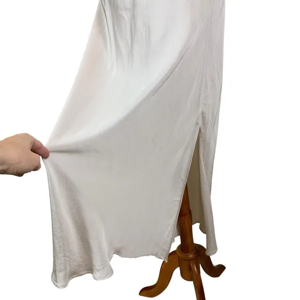 YFB Felicity Satin Slip Skirt Midi Elastic Waist‎ Lightweight Neutral Large NWT - Image 2