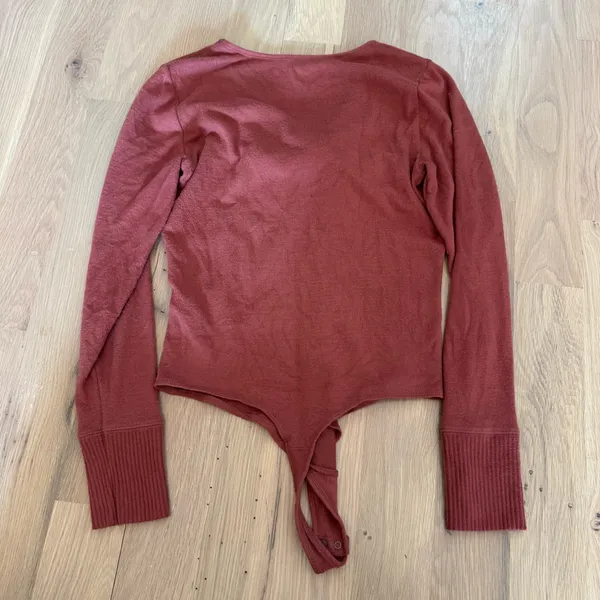 Abercrombie soft A&F cozy Tie Front body-suit - Image 3