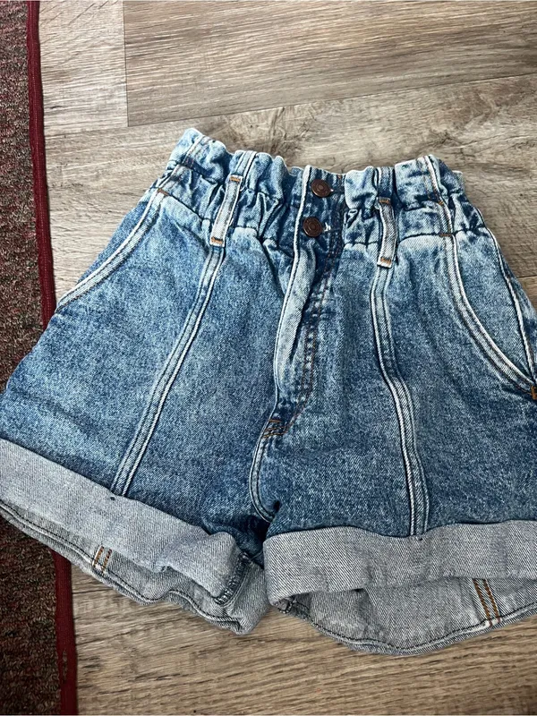 Abercrombie paperbag High-Waist Rolled Hem Denim Shorts - Blue - Image 3