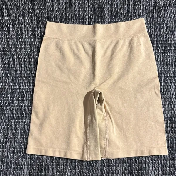 Shapewear Shorts Seamless Tummy Control Nude Neutral Size Small - Image 2