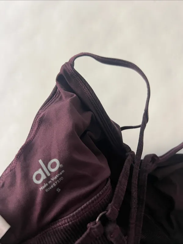 ALO YOGA Alosoft Lavish Bra in Oxblood Heather Sz Small - Image 5