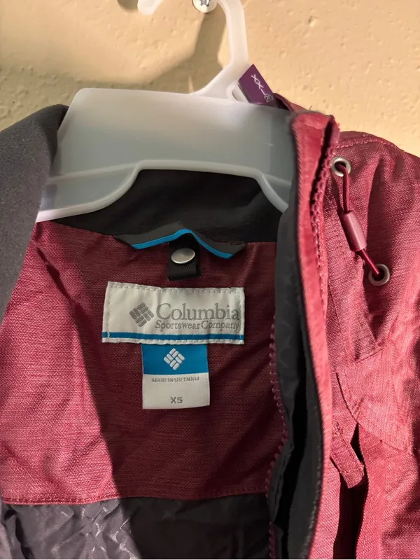 Columbia Rain Jacket in Maroon | Women’s XS, excellent condition - Image 2