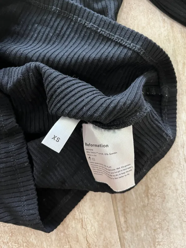 Reformation Puff Sleeve Top Black Square Neck Ribbed Size XS Excellent Condition - Image 3