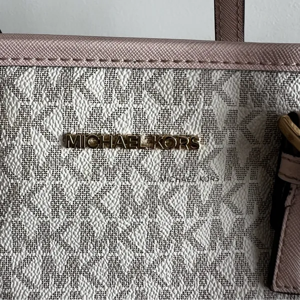 Michael Kors Jet Set Women's Travel Purse Bag #260130 - Image 3