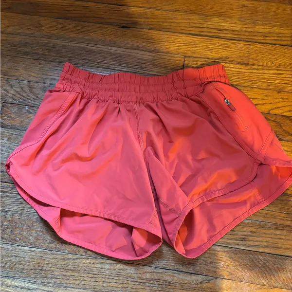 Lululemon Coral Hottie Hot Shorts 4” - Image 2