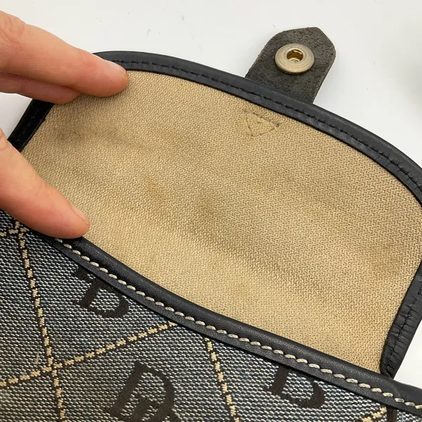 Dooney And Bourke Wristlet‎ Pouch - Image 4