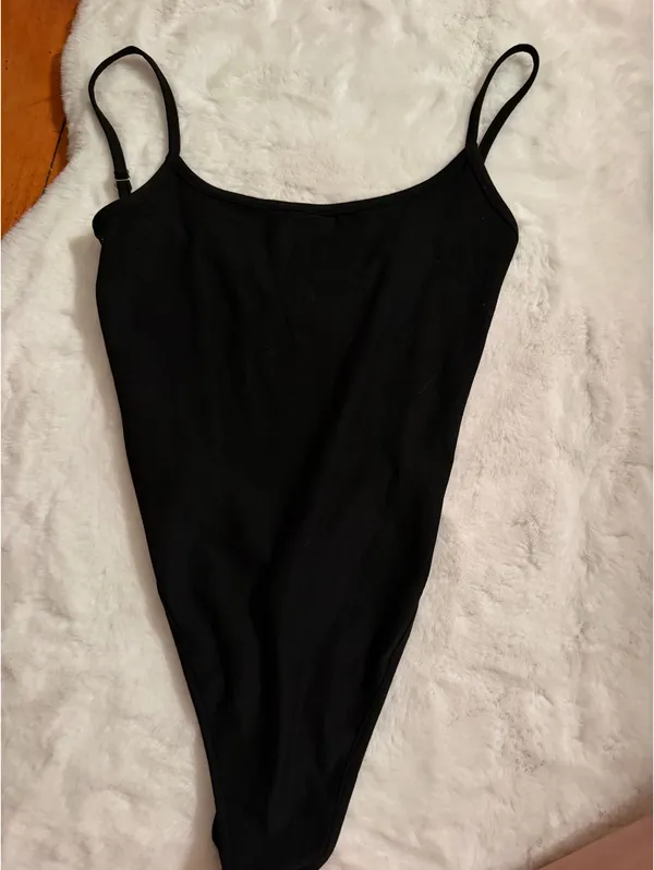 Black Open Back Bodysuit Shein - Image 3
